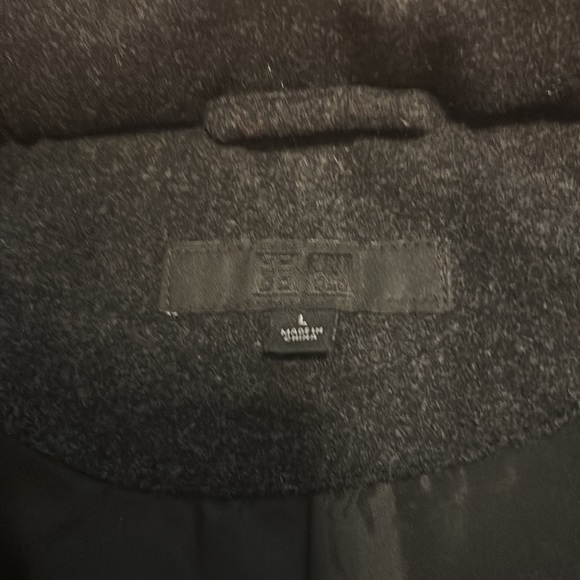 Warm UNIQLO down zip-up jacket with hood. Size L - Picture 5 of 7